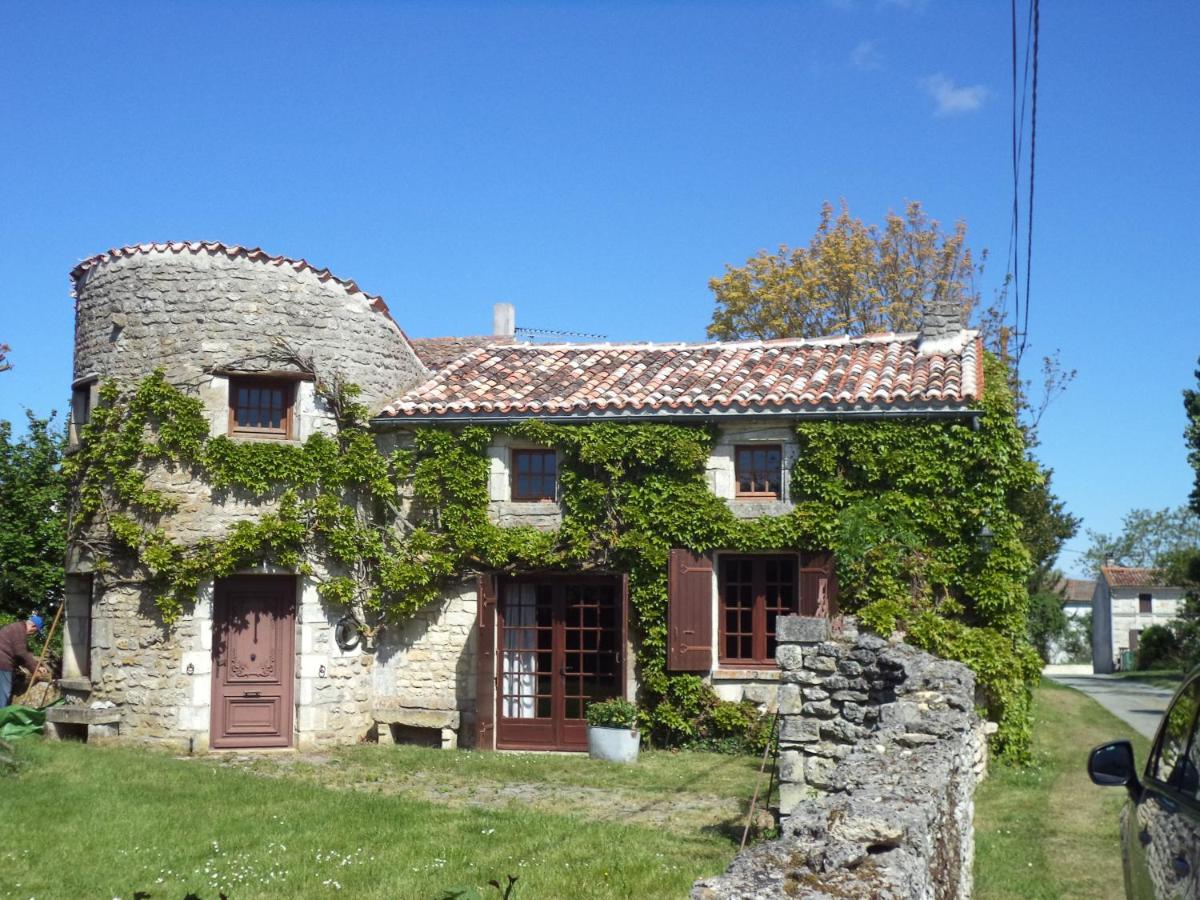 Traditional Charentais Cottage In Countryside 25 Minutes From Royan Balanzac Eksteriør billede